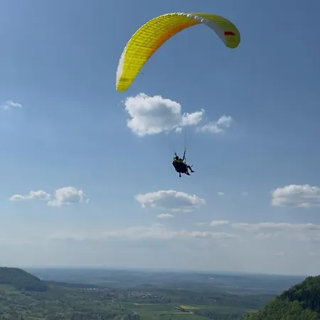 Suesse Einliegerwohnung Mit Garten