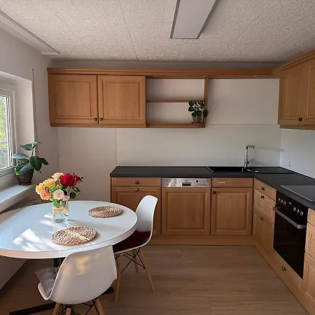 Suesse Einliegerwohnung Mit Garten Apartment *