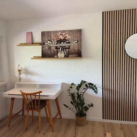 Suesse Einliegerwohnung Mit Garten * Neuffen