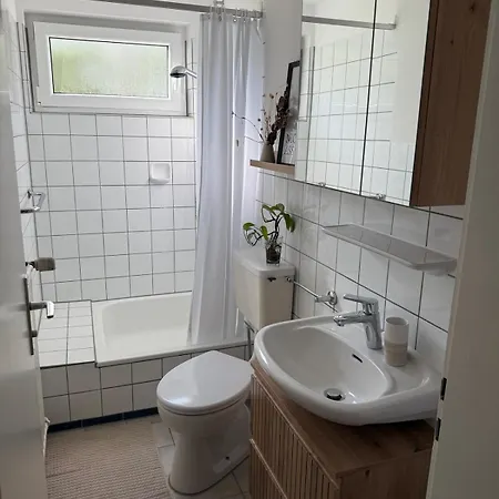 Suesse Einliegerwohnung Mit Garten * Neuffen