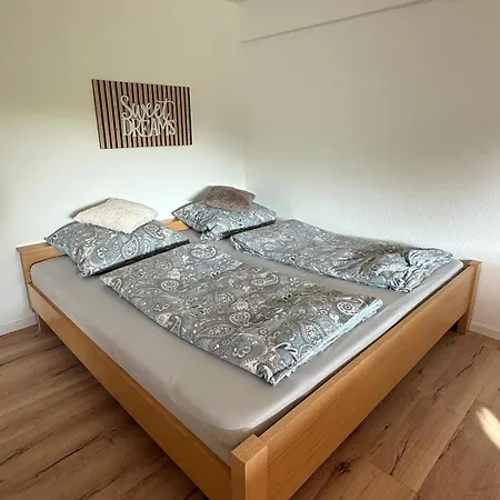 Suesse Einliegerwohnung Mit Garten